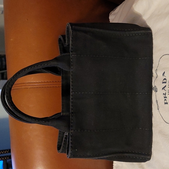 Prada Canapa - Picture 3 of 14